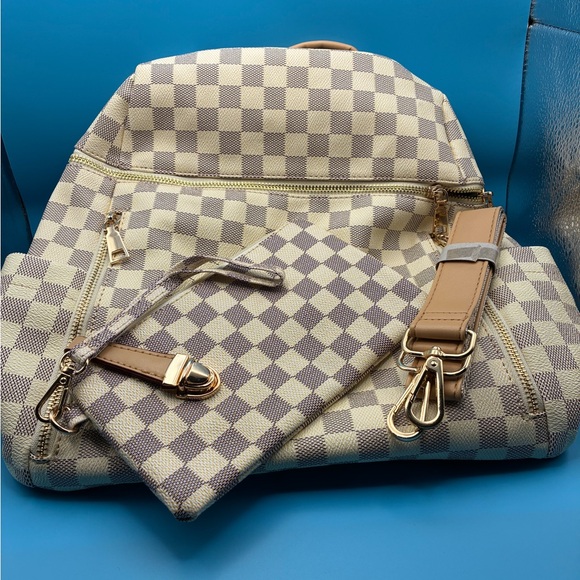 Checkered Backpack - Picture 10 of 12